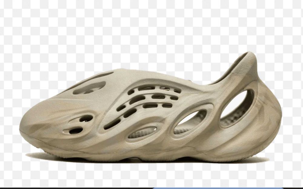 Adidas yeezy обувки