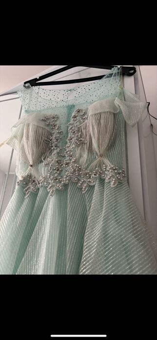 Рокля в цвят мента