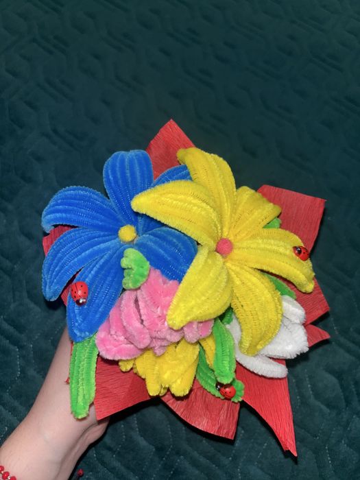 Vând diferite modele de mărțișoare