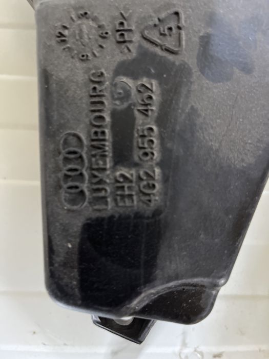 Vas lichid parbriz stropgel motoras pompita audi a6 c7 a7 a8 4g 4h