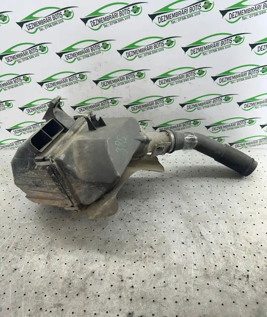 Carcasa filtru aer Audi A4 1998 1.8 MT (125 hp)