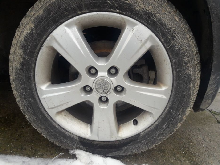 Опел зафира opel zafira 2.0DTI само на части