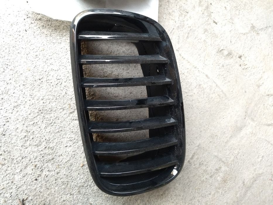 Grilă BMW X6 negru lucios!