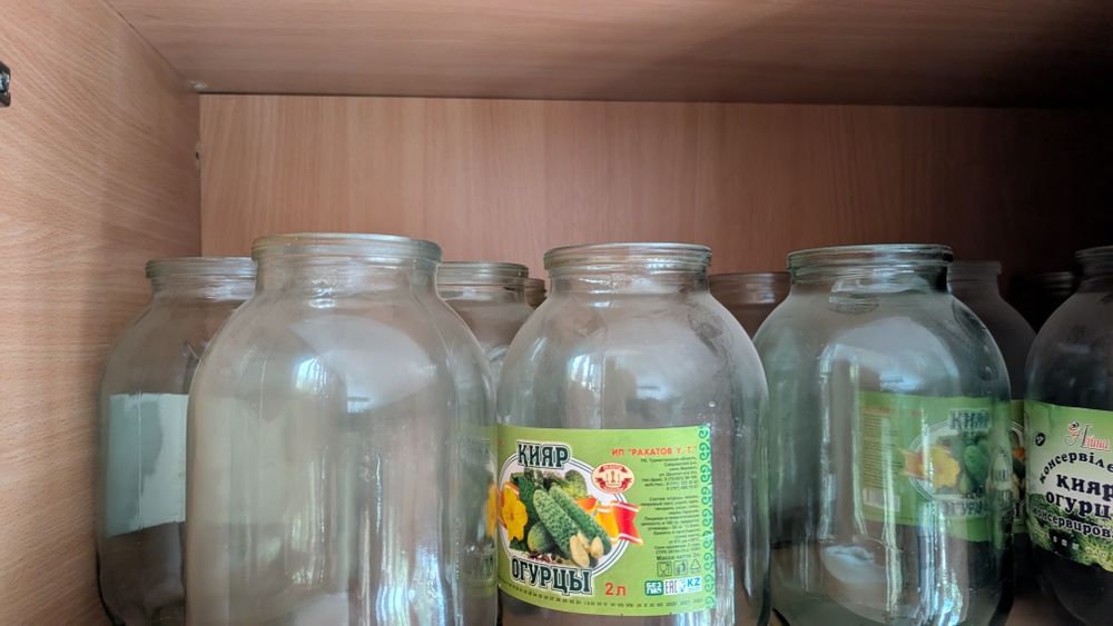 Продам 2 и 3 литровые стеклянные банки