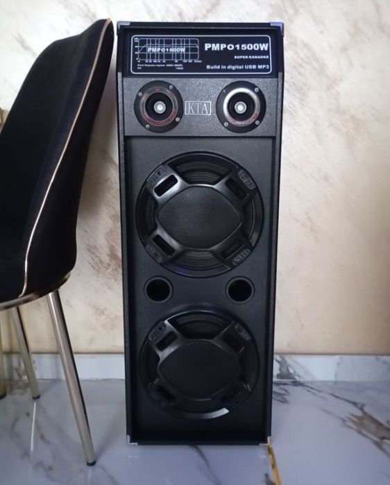 Vând pereche de boxe active profesionale foarte puternice noi  nouțe