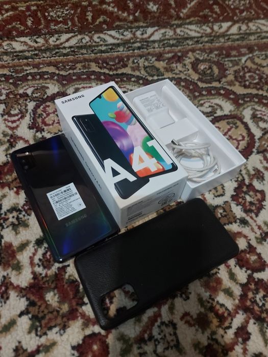 Самсунг А41 64гб Полный комплект