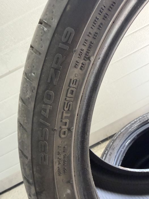 Nokian 235/45/19 2бр