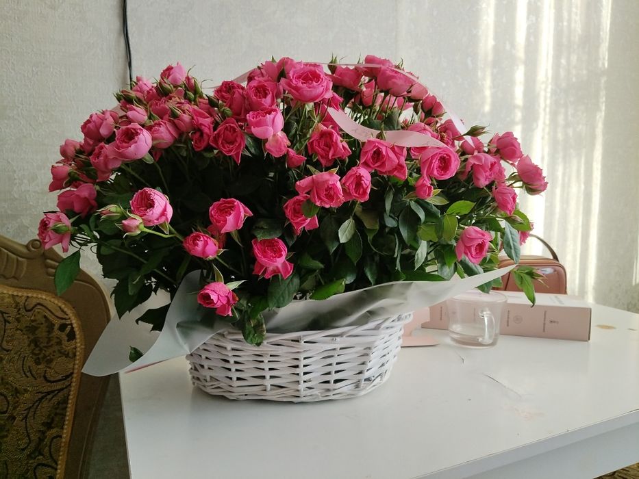 Цветы розы подарок