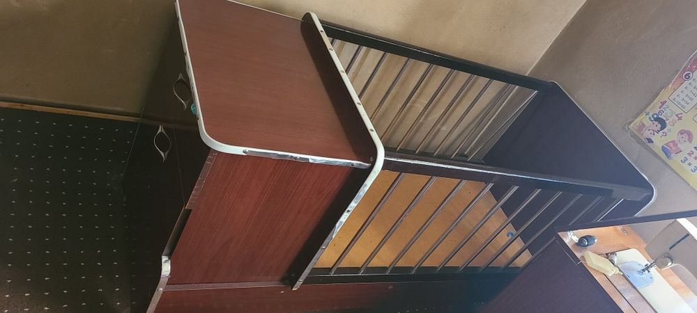 Мебел ни крават из ришотки