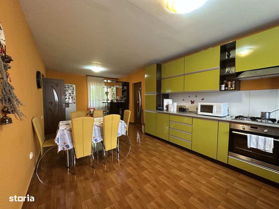 Agentia imobiliara VIGAFON vinde casa 6 camere Fulga de Sus-Prahova