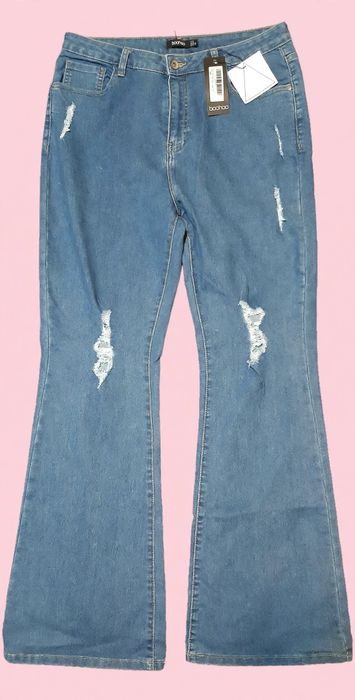 Blugi Boohoo Flare Evazati Rupti Marime 18 / 46 NOI cu Eticheta Talie Inalta