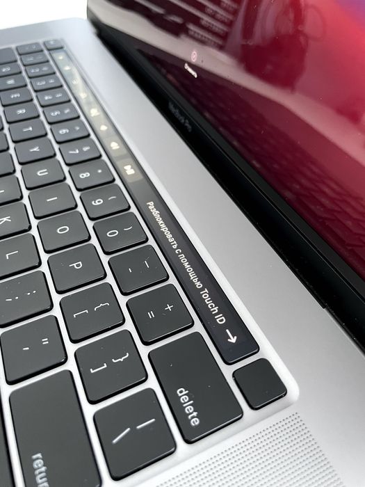 MacBook Pro 16'' 2019 года  512GB