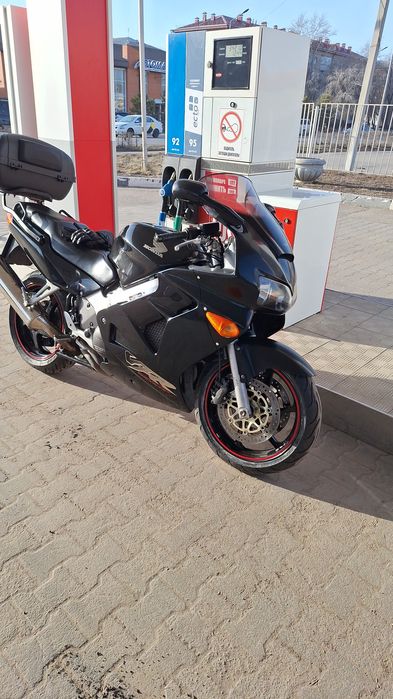 Honda, Хонда vfr 800 срочно