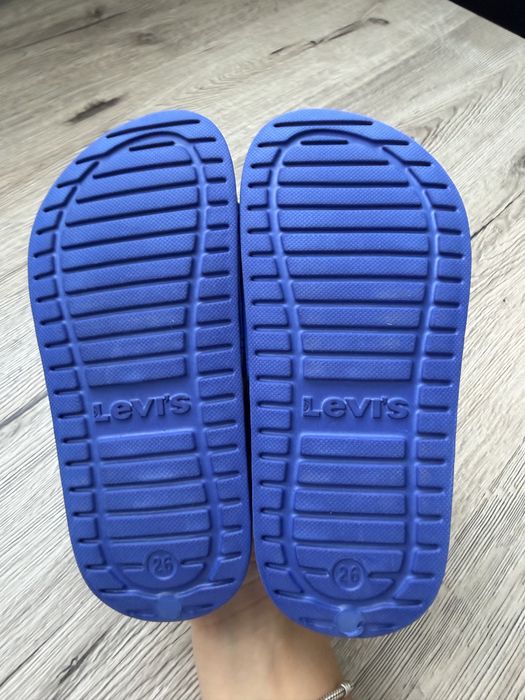 Чехлички Levi’s с ластиче
