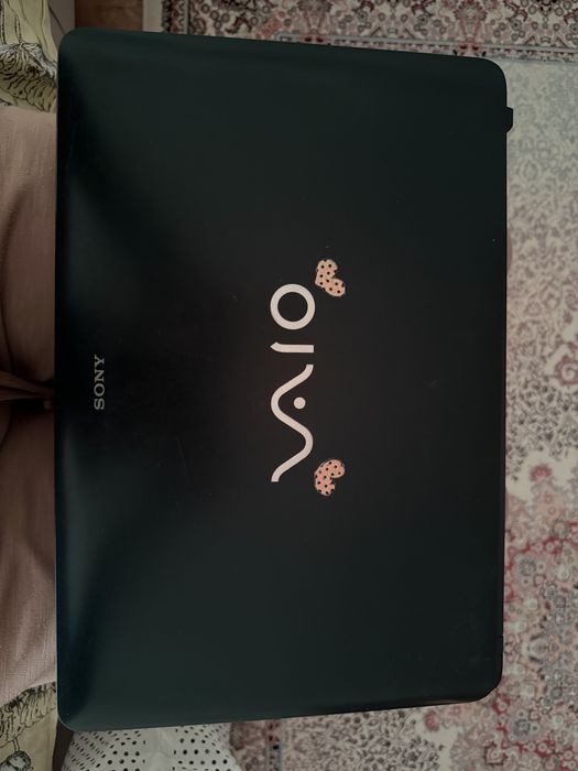 Ноутбук Sony VAIO с зарядным устройством