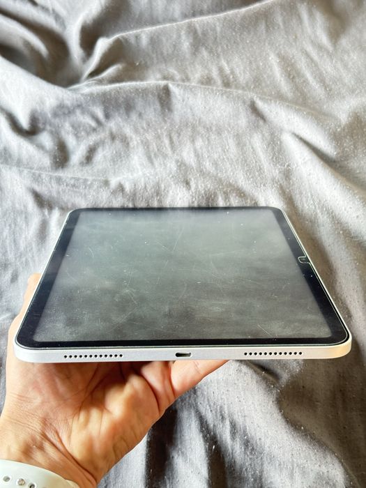 Schimb ipad 11 128gb silver  wi-fi