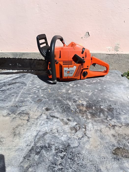 Vând Husqvarna 365