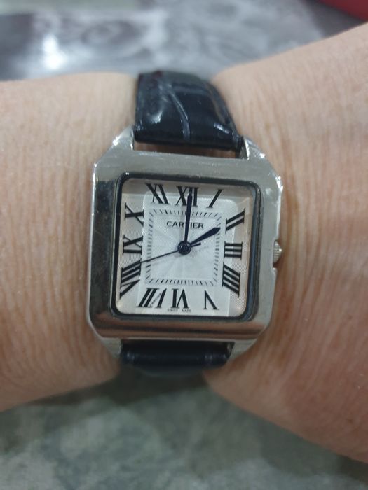 Продаю женские часы