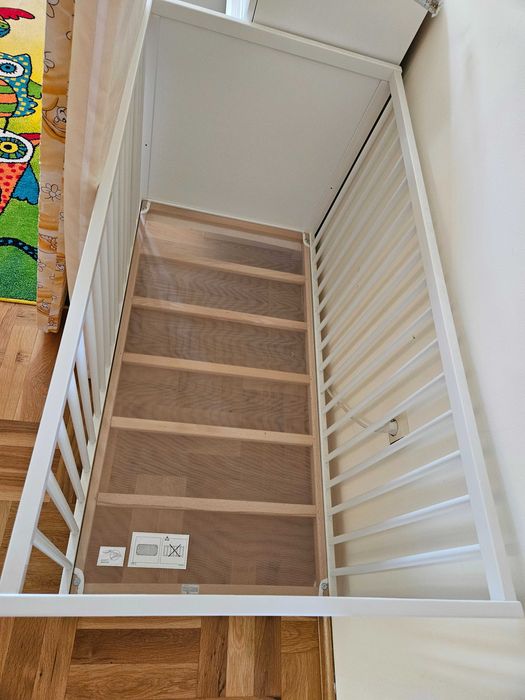 Бебешки кошари (2 броя)  и скрин - в комплект и по отделно