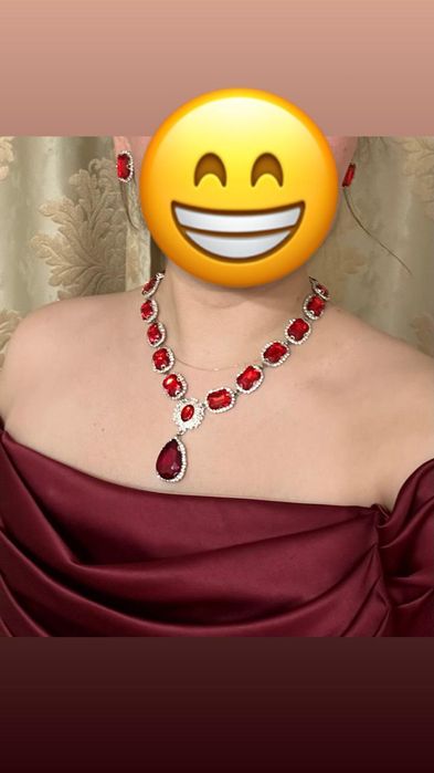 Красное колье и серьги