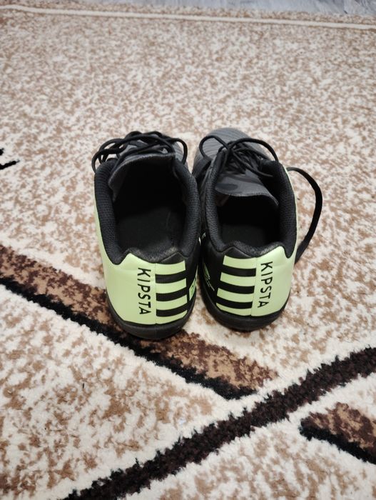 Бутонки за момче