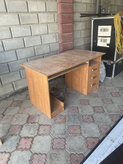 Стол офисная