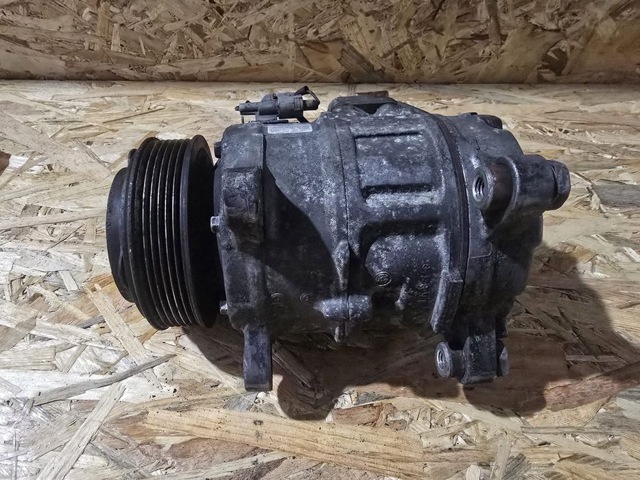 Compresor AC BMW F10 F11 F01 F02 F07 F12 F13 530d 730d X5 X6 3.0D Denso 64529216466