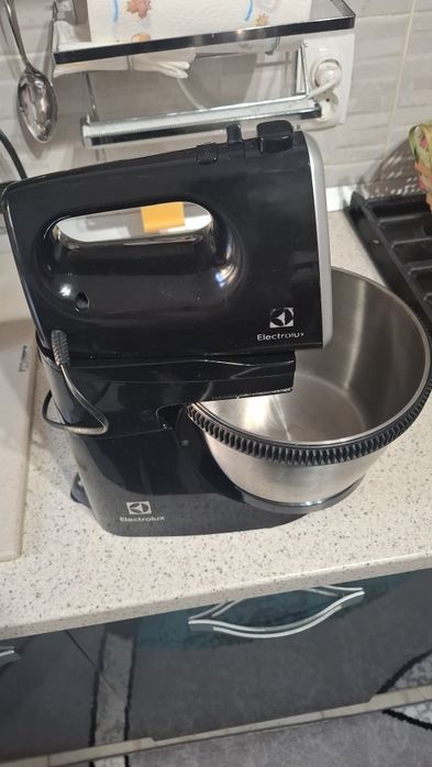 Mixer cu bol Electrolux