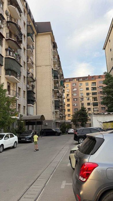 "Yakkasaroy Dream House 4xonali tayor kvartira sotiladi 3/10 104m2"