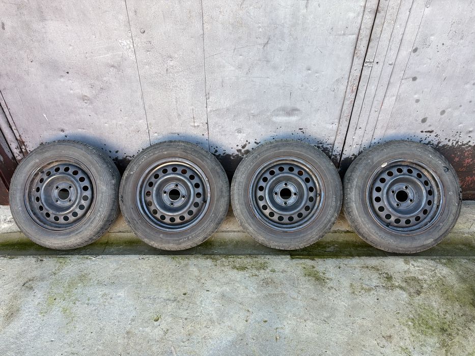 Vand 4 roti cu anvelope de vara+4 anvelope de iarna 165/70/14