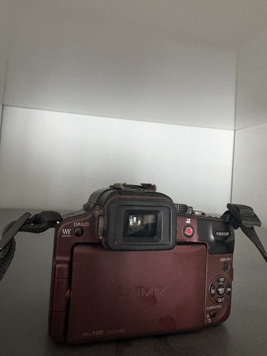 Panasonic Lumix G3 с объективом 14–42 мм