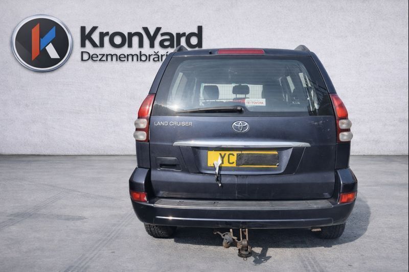 Dezmembrari dezmembrez  Toyota Land Cruiser J12 2002 - 2010