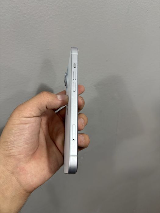 Продам iPhone 15