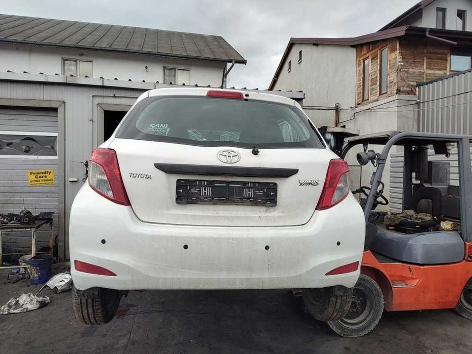 Haion Toyota Yaris Din 2014