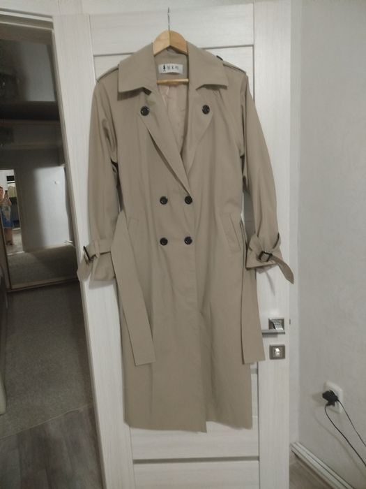 Женский,весенний плащ.