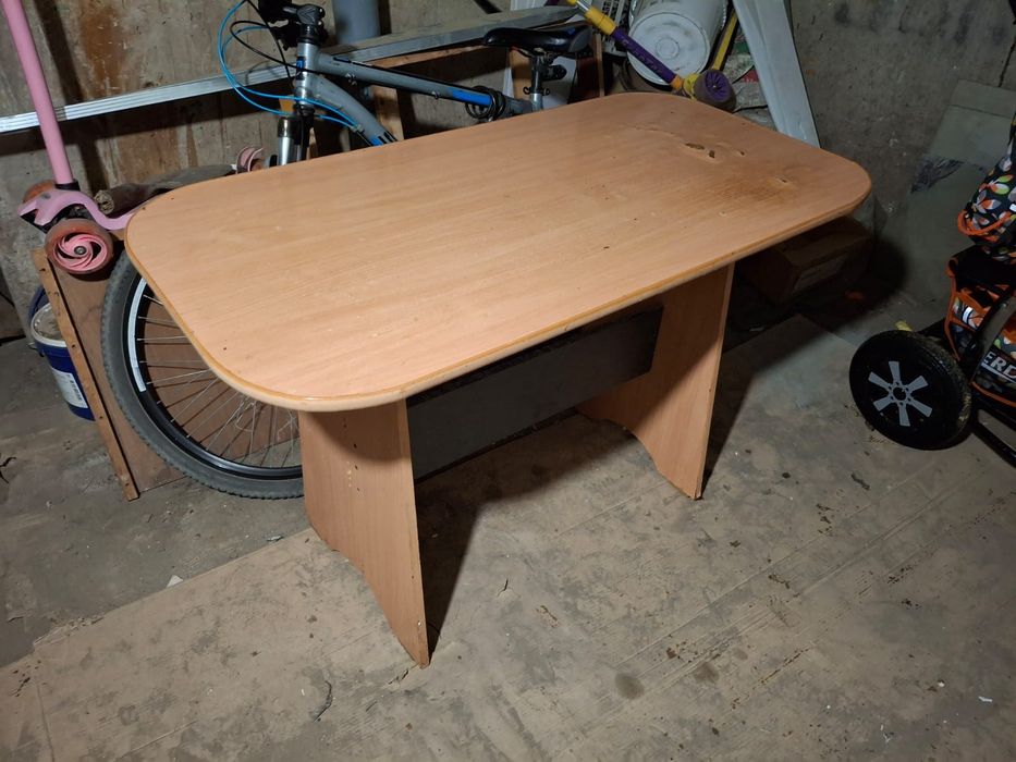 Стол  для  кухни