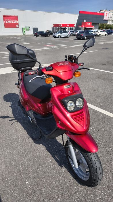 Vând Scuter TGB -