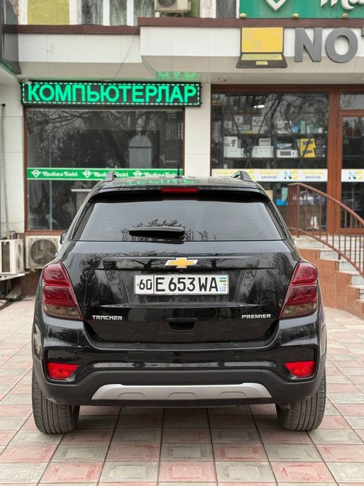 Chevrolet Tracker Premier сотилади
