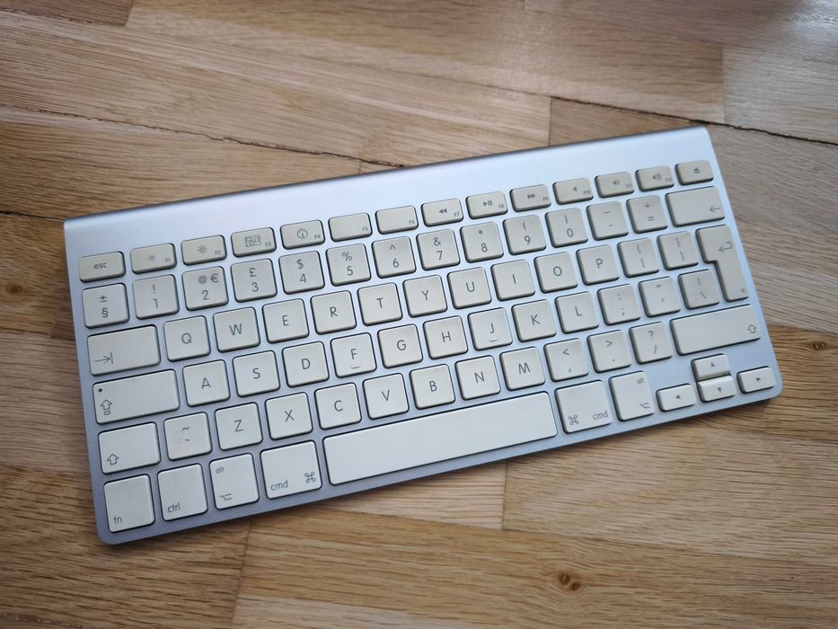 Apple Wireless Keyboard Model A1255 безжична клавиатура Bluetooth Mac Windows