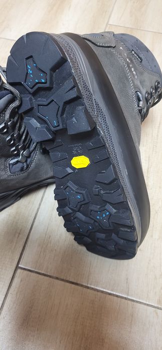 LOWA Tibet Superwarm GTX Goretex туристически обувки