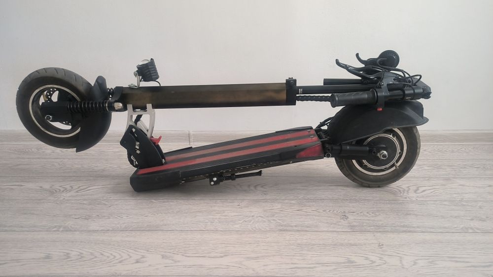 Электросамокат куго м4