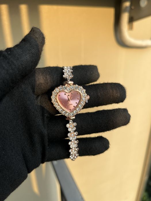 Дамски часовник НАМАЛЕН!