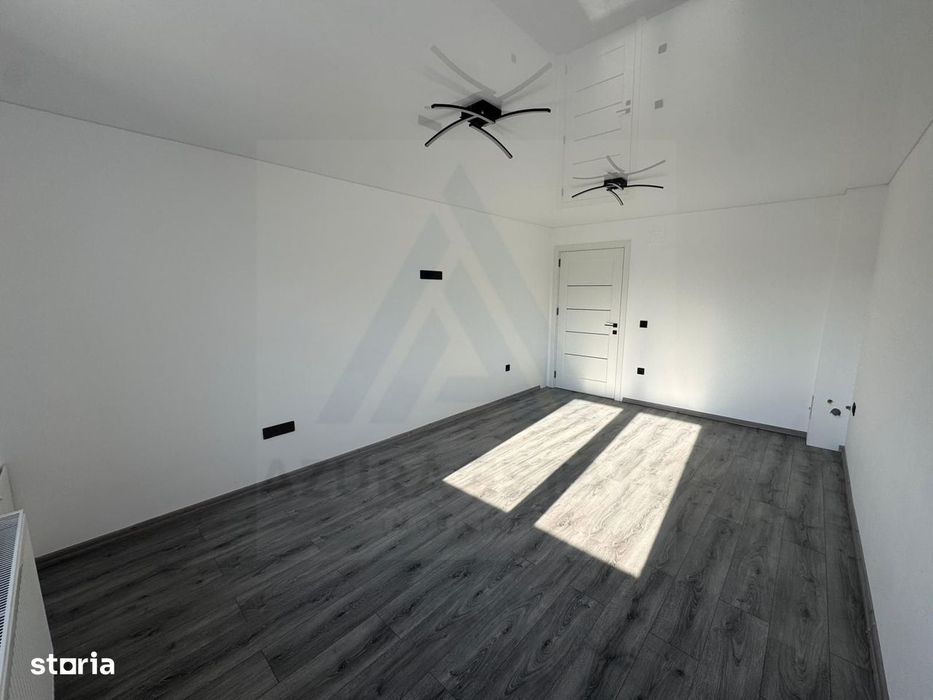 Casa moderna constructie noua 195 mp utili 100 mp curte in Sura Mare