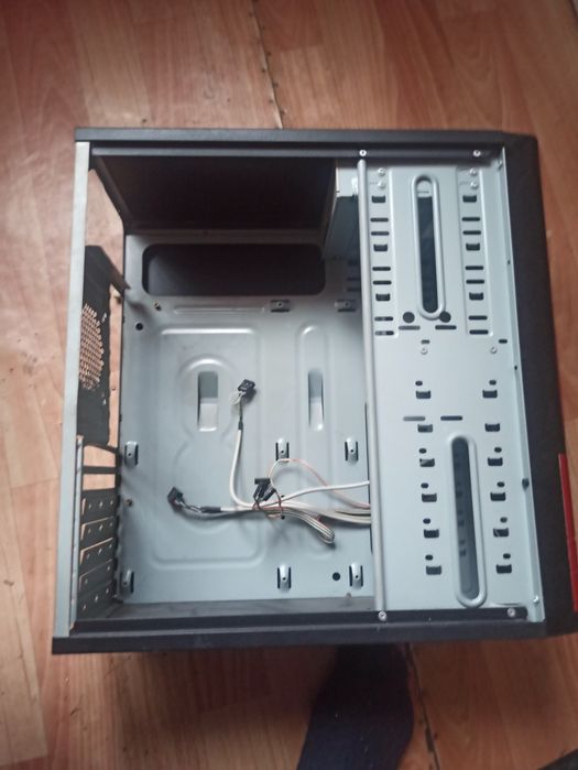 Продам: Гриль, Плита, Корпус от компьютера