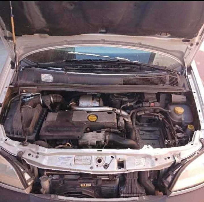 Opel Zafira 2.2 125к.с Дизел Само На Части