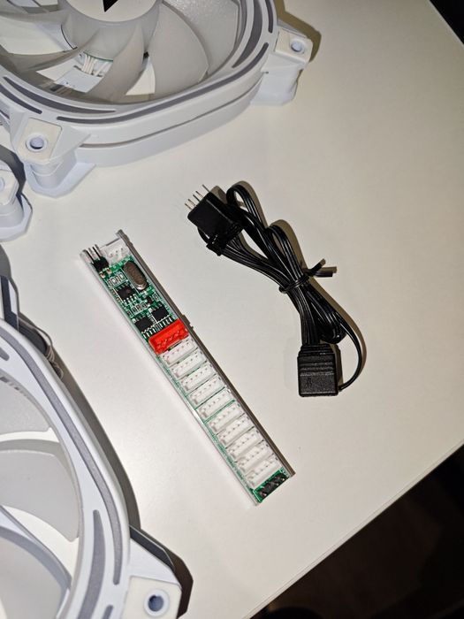 Комплект 7бр. ARGB Вентилатори 1stPlayer (Бели) + Контролер