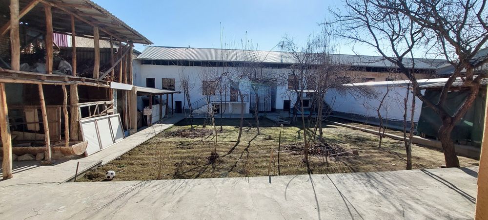 Андижонда Продаётся уй 6 Соток                             5хона  1.5