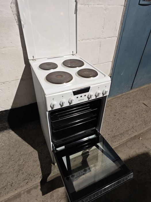 Продам эл.плиту Hansa