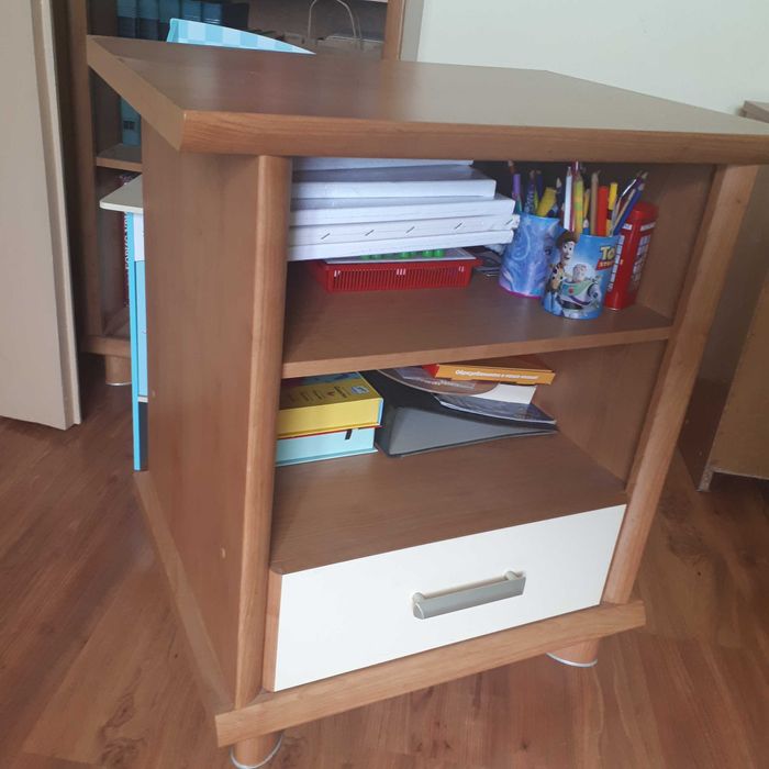 Шкафче/ скрин тъмен бук, отлично състояние