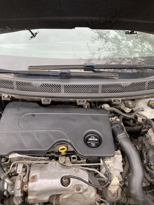 Ușă dreapta față Opel Astra K ( este putin atinsa )